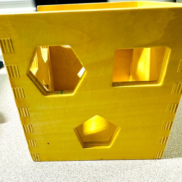 Melissa & Shape Sorter Cube - Picture 4 of 8